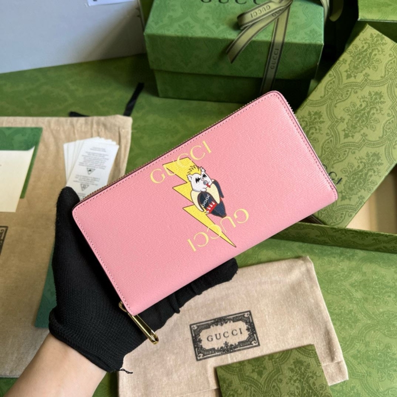 G*u*i wallets & purse